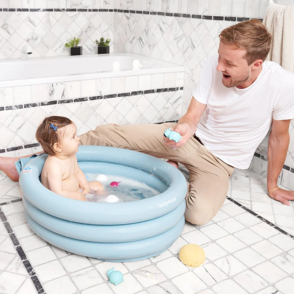 BabyMoov All-in-One Inflatable Bathtub and Kiddie Pool - Image 7