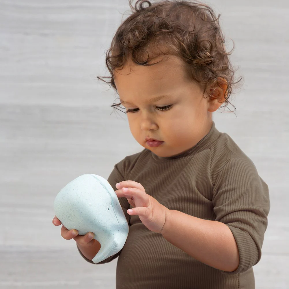 Hevea Squeez N Splash Whale & Turtle Bath Toys - Blue Sky & Vanilla White - Image 5